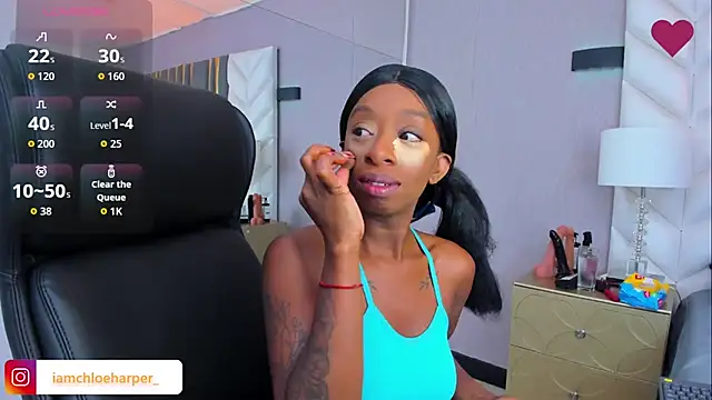 Anny osorio online show from December 2025 07:10:02 PM