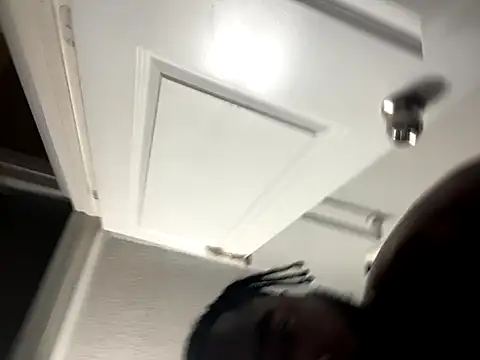 Snapshot of bigdick5157 chatting on December 2025 11:32:01 PM bigdick5157 online show from December 2025 11:32:01 PM