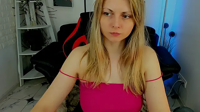 Snapshot of SmilingEmily_ chatting on March 2025 11:06:02 AM SmilingEmily online show from March 2025 11:06:02 AM