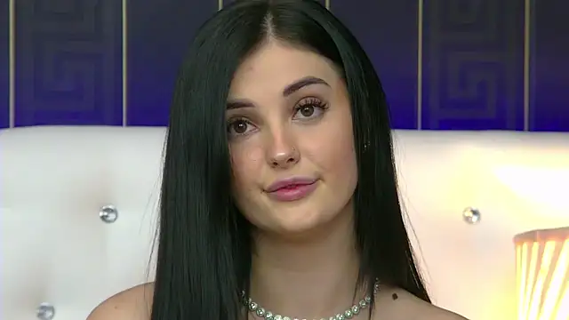 Snapshot of SophiaVilner chatting on January 2025 07:18:02 PM SophiaVilner online show from January 2025 07:18:02 PM
