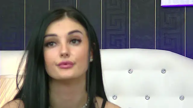 Snapshot of SophiaVilner chatting on January 2025 10:40:02 PM SophiaVilner online show from January 2025 10:40:02 PM