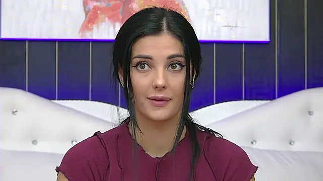 SophiaVilner online show from September 2025 06:02:02 PM