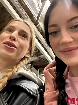 Snapshot of Melissa_crazy chatting on November 2025 03:38:02 PM Melissa crazy online show from November 2025 03:38:02 PM