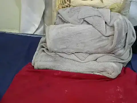 sweet-bery online show from January 2025 12:33:01 PM