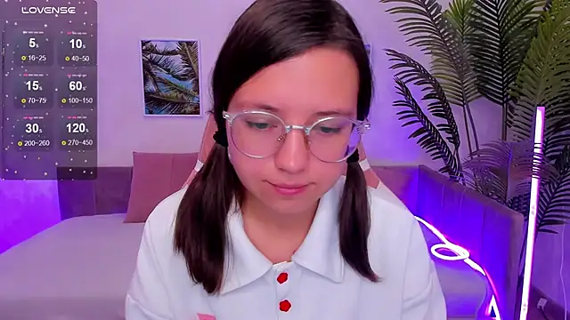 Snapshot of Lina_Brownie chatting on October 2025 02:31:01 AM Lina Brownie online show from October 2025 02:31:01 AM