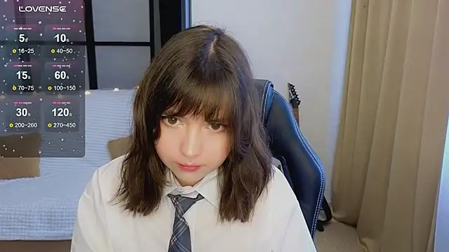 Snapshot of Lina_Brownie chatting on December 2025 04:40:02 AM Lina Brownie online show from December 2025 04:40:02 AM