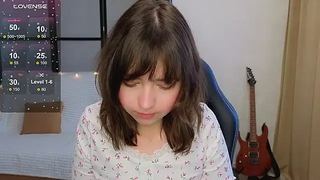 Snapshot of Lina_Brownie chatting on December 2025 04:32:01 AM Lina Brownie online show from December 2025 04:32:01 AM