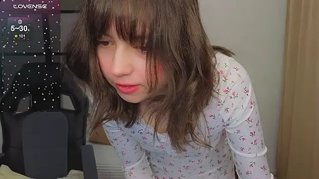 Snapshot of Lina_Brownie chatting on December 2025 02:28:01 AM Lina Brownie online show from December 2025 02:28:01 AM