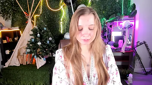 MayaSinabon online show from December 2024 01:22:01 PM