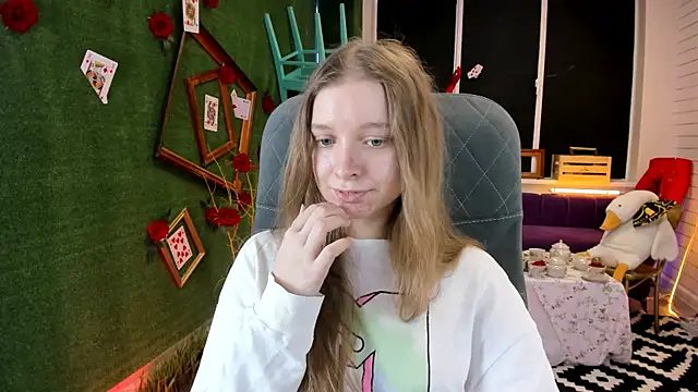 MayaSinabon online show from February 2025 12:28:01 PM