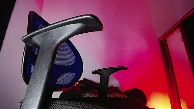 zacwatson  online show from November 2025 02:55:02 AM