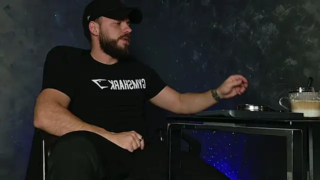 juliusmasters online show from November 2025 08:11:01 PM