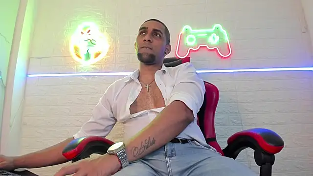 Paolo johnson online show from December 2025 04:34:02 PM