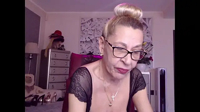 HornyMilf 555 online show from October 2025 10:59:02 AM