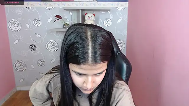 Linda Mattel online show from December 2024 03:43:02 PM