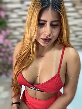 Snapshot of Amber_Martins_ chatting on September 2025 06:29:01 PM Amber Martins online show from September 2025 06:29:01 PM