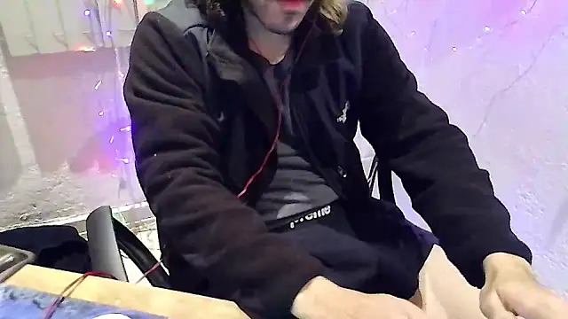 Snapshot of jhonnygoldencock chatting on December 2024 07:49:02 AM jhonnygoldencock online show from December 2024 07:49:02 AM