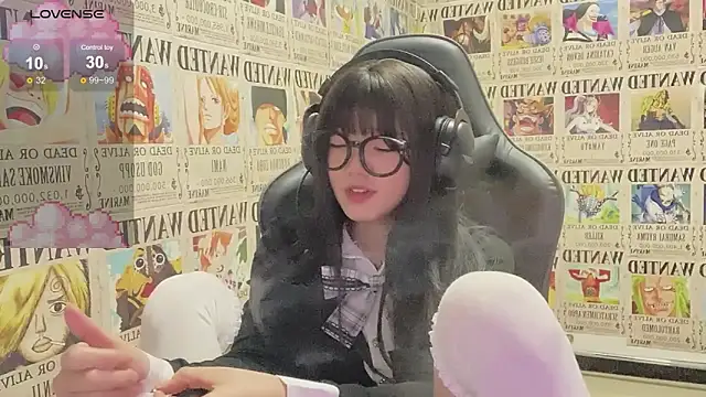 SNAKEgirlQAQ online show from December 2024 05:31:01 PM