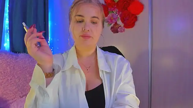 CoraSwon online show from February 2025 02:53:02 PM