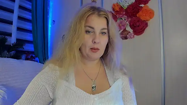 CoraSwon online show from October 2025 05:59:01 PM