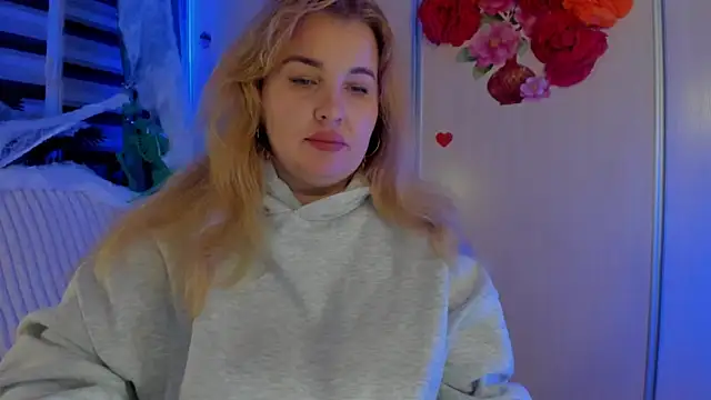 CoraSwon online show from November 2025 10:23:01 PM