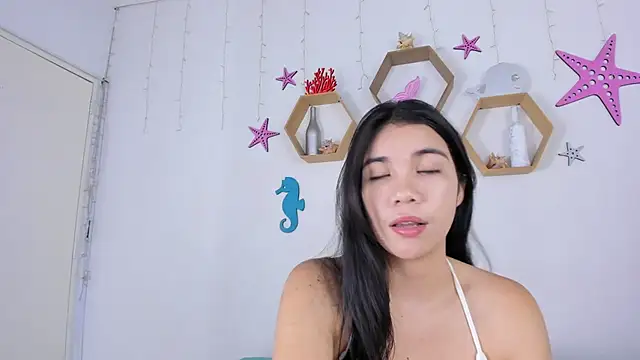 Emiily Parkerr online show from December 2024 03:04:01 AM