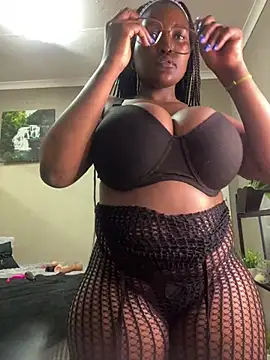 Bustygoddess32 online show from February 2025 10:32:01 PM