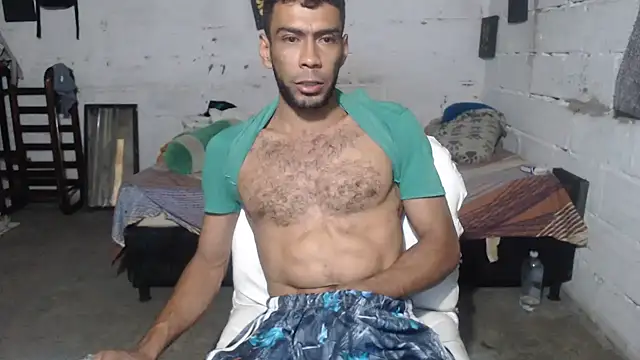 Snapshot of erik_alexander chatting on October 2025 02:44:01 AM erik alexander online show from October 2025 02:44:01 AM