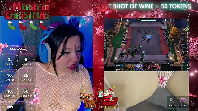 Snapshot of crystal7u7 chatting on December 2024 09:44:02 PM crystal7u7 online show from December 2024 09:44:02 PM