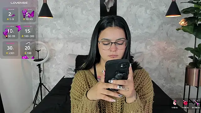alina stark online show from January 2025 01:52:01 PM