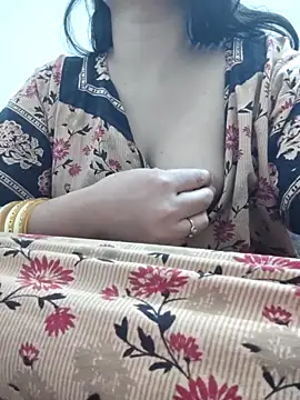 Snapshot of Aaradhya chatting on March 2025 02:10:01 PM Aaradhya online show from March 2025 02:10:01 PM