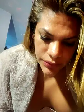 Snapshot of CurvyViolet chatting on February 2025 11:46:01 PM CurvyViolet online show from February 2025 11:46:01 PM