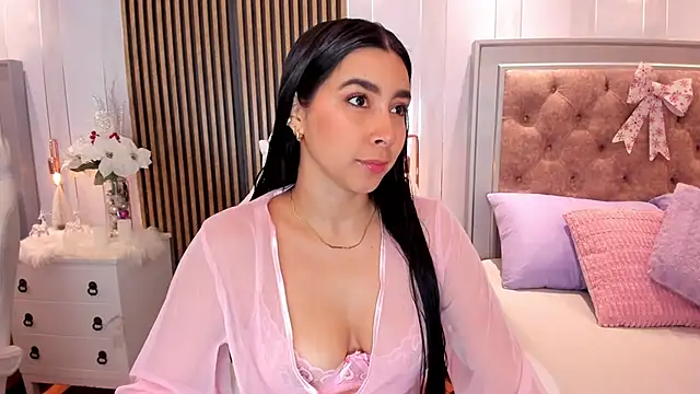 Charlotte Shelby online show from January 2025 11:57:01 AM