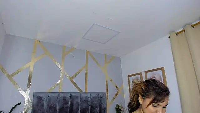 angelina castroo online show from December 2024 06:25:02 AM