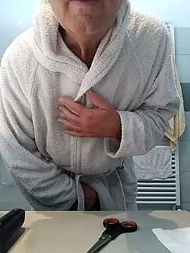 Snapshot of MATTIS11 chatting on November 2025 08:36:02 AM MATTIS11 online show from November 2025 08:36:02 AM