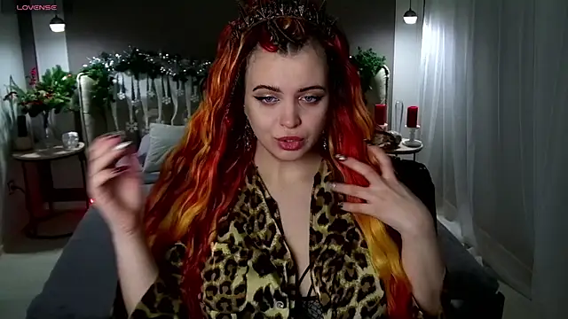 Miss Maya Mils online show from December 2024 01:04:02 AM
