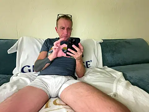 Snapshot of mouser21212 chatting on October 2025 01:50:01 AM mouser21212 online show from October 2025 01:50:01 AM