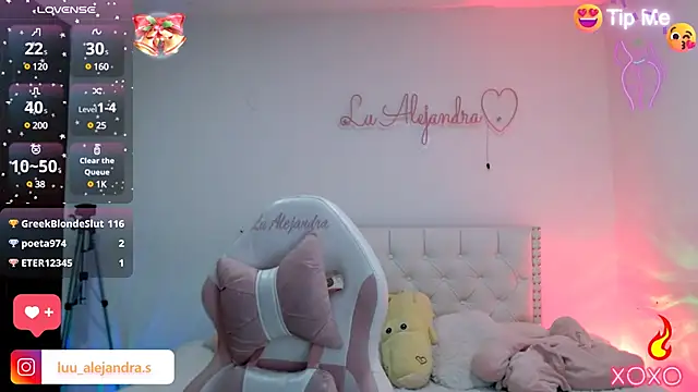 alee lenoxx online show from December 2024 06:54:02 PM