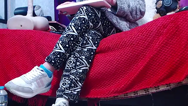 AyshaScott online show from November 2025 12:27:02 PM