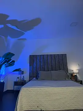 milaivanova online show from November 2025 11:32:02 AM