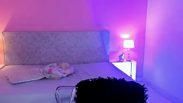 BlakmillerrGilson online show from October 2025 07:01:02 PM