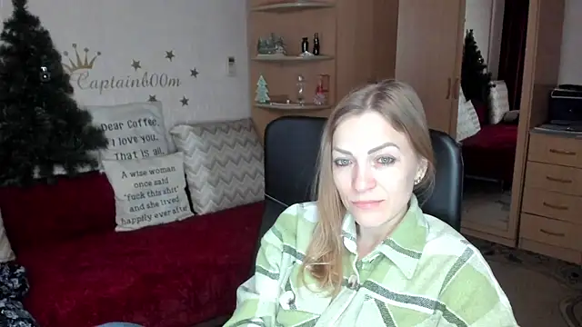 SilviaEyes online show from December 2024 10:52:01 AM