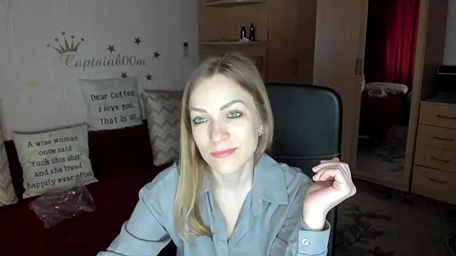SilviaEyes online show from February 2025 10:57:01 AM