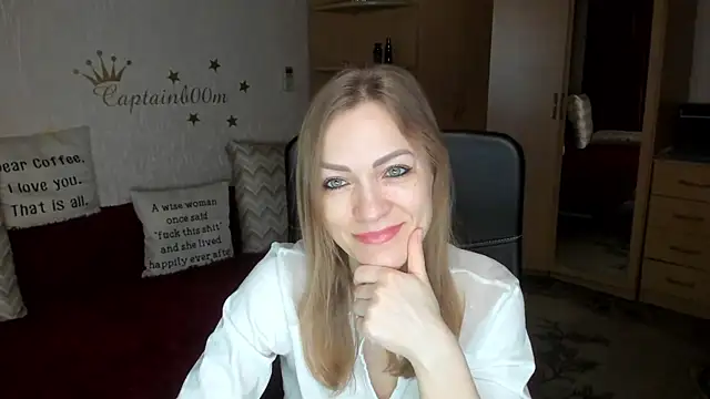 SilviaEyes online show from February 2025 03:22:01 AM