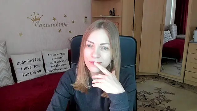 SilviaEyes online show from February 2025 06:39:01 AM