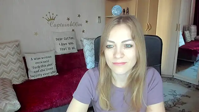 SilviaEyes online show from September 2025 11:12:02 AM