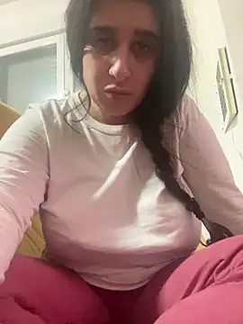 lylyacachonda online show from December 2025 04:25:01 PM