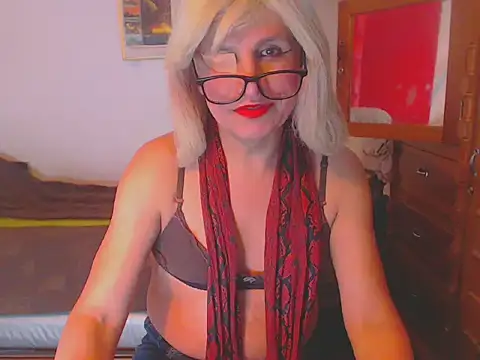 LorenJade online show from March 2025 10:26:02 AM
