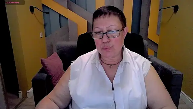 BarbaraTurners online show from March 2025 09:35:01 PM