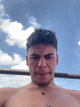 liam genner  online show from December 2025 05:53:01 PM